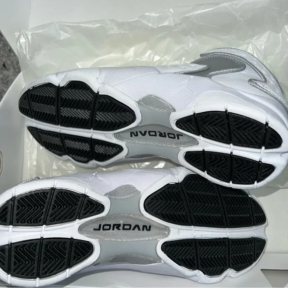 Jordan Women’s Air OG - Picture 4 of 7